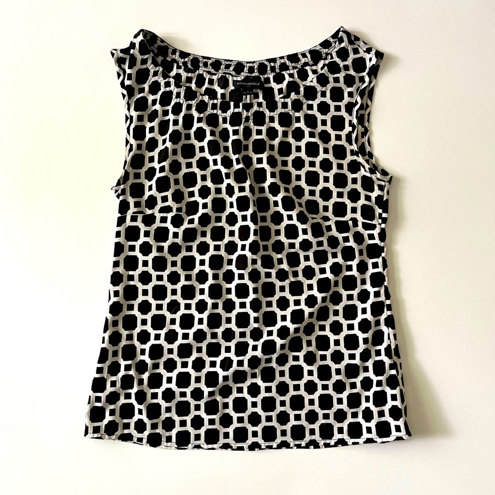 Banana Republic Sleeveless Top Size Small